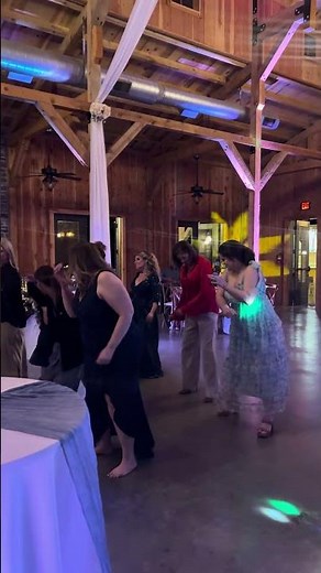 Wedding DJ Must-Play | Wobble Line Dance