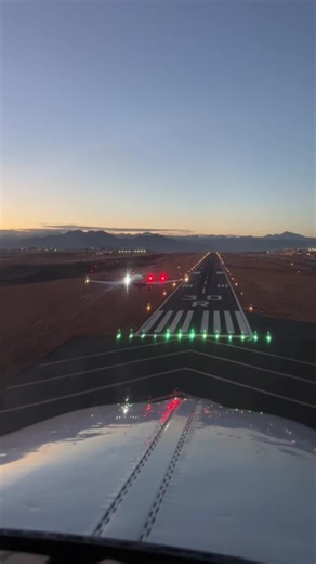 Mastering Formation Landings with the Mooney Aircraft