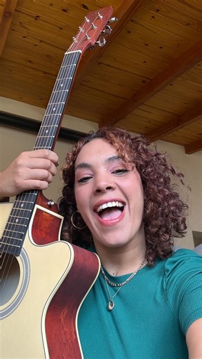 Dina In | Lo intentamos de Espinoza Paz con la guitarra de @natyzarate123 #parati #foryou #artistacallejero #argentina🇦🇷 #foryoupage | Instagram