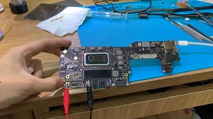 MacBook Pro A1708曲折的二修type c不升压不开机维修