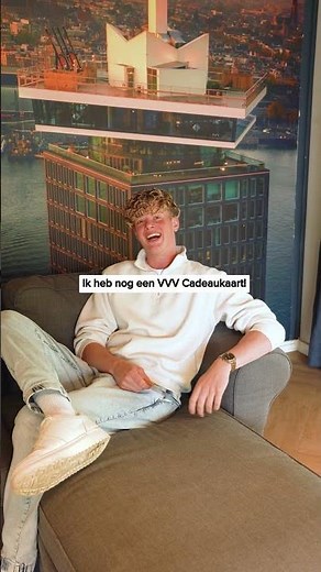 Hoe iedereen spontaan verschijnt wanneer je een VVV Cadeaukaart hebt 👀 #cadeauinspo #vvvcadeaukaart