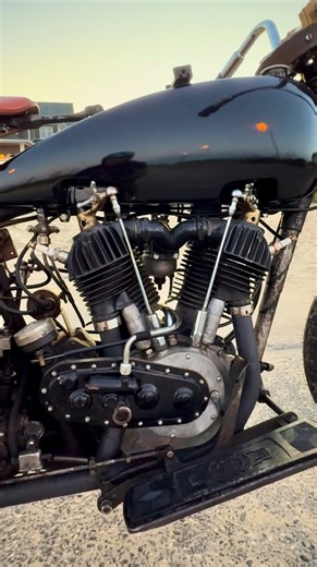 Billy Lane on Instagram: "Can’t keep the Harley-Davidson J model running without @competition_distributing parts. The oil pump is merely a mechanical oil timer- not a positive-pressure pump- that meters how much oil the engine consumes. Oil control is the number one problem with the J model. Too much oil manifests itself as a spark timing or carburetor tuning issue, and everyone knows what not enough oil will do to the engine. @mrgafford2 ‘s 1925 JDCB bobber burns off some lubricants. #enginepor