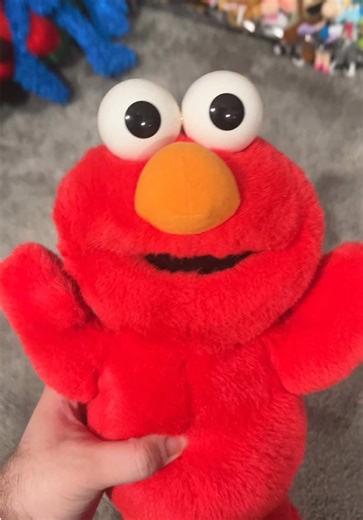 Stalk me Elmo