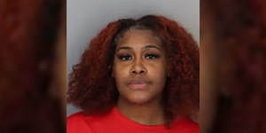 Mother indicted after letting 5-year-old daughter wax adult clients