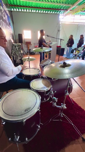 Con Mi Dios: Un Viaje Musical de Worship