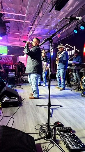Grupo Stampede at Longhorn Icehouse!!! #RebeccaDenise #TejanosBest #InternetRadioPersonalityoftheYear #AllStarMusicAwardWinner #TejanoMusicRecordingAcademy #TejanoNation #LetsGoParty | Rebecca Denise