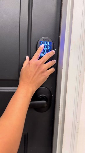 Our garage door broke one night... and that's when I realized the door leading into our house wasn't secure at all #Ad So I finally added a deadbolt AND upgraded to the @schlagelocks Arrive Smart WiFi Deadbolt. This took way less time to install than I thought, and now my favorite part... I can lock it straight from my phone with the Schlage Home app. Home security upgrade complete. #SchlageLocks