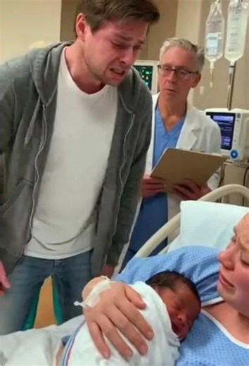 Unexpected Twins: A Delivery Room Surprise