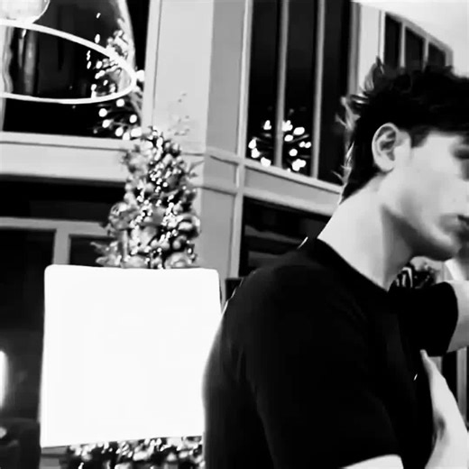 phantom👻|@Noah Risling #goviral #fyp #foryou #foryoupage #kalogerassisters @demitrakalogeras @sundaykalogeras @Eliana Kalogeras @Patrisha