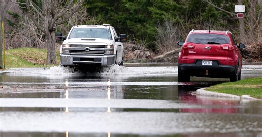 CTV National News: Flooding forces evacuations as waters rise in Ontario and Quebec