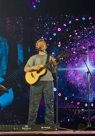 Ed Sheeran Loop Tour Finale in Melbourne