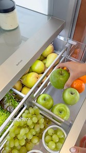 What’s behind the BioFresh freshness technology? For longer storage and to preserve nutrients, the interplay of humidity and temperature has to be perfect. Each type of food – from fruit and vegetables to meat and dairy to fish and seafood – has its own requirements for the ideal conditions. BioFresh’s flexibly adjustable compartments provide these, ensuring a longer shelf life. Find out about our other refrigeration technologies such as HydroBreeze and DuoCooling. #Fresh #Fresher #BioFresh #lie