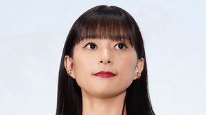 水着姿が話題・芳根京子(28) グラビア撮影のオフショットに反響「5枚目のお写真すごく好き」「全部かわいい」 - ABEMAエンタメ - 話題のSNS (ニュース) | 無料動画・見逃し配信を見るなら | ABEMA