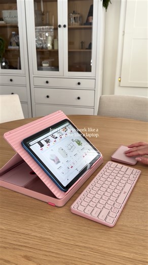 Steph Vainer | Small Home Style & Organization on Instagram: "Coffee shop, kitchen island, hotel desk… How you can work like a desktop, without being tied to one. This portable desktop in a book turns any surface into a real set up in seconds proper posture, mouse pad and keyboard included and then folds right back up so I can move on with my day. Comment DESK and I’ll send over the details."