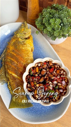 Ikan Siakap Goreng & Sambal Kicap Pedas