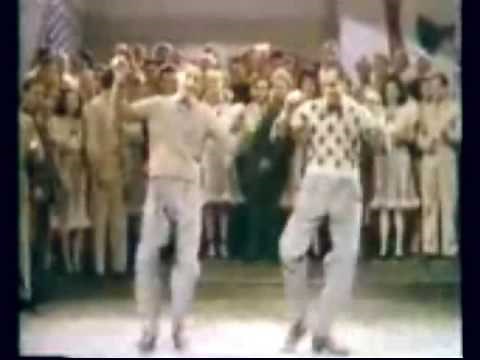 Twisted Soul .. 1965 .. Junior Walker .. Roadrunner