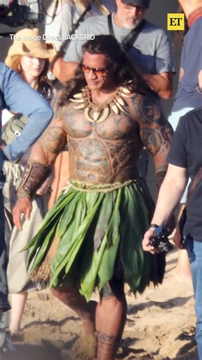 20M views · 175K reactions | Dwayne ‘The Rock’ Johnson proves he is Maui come to life on set of the live-action 'Moana’ in Hawaii.  | Entertainment Tonight | Facebook