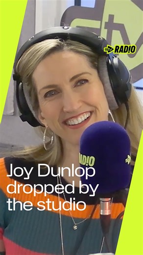 “I’ll be taking them out by the ankles.” Scottish broadcaster and singer, Joy Dunlop was barely through the door before Ewen tried to start a weather rivalry😆 Listen to Ewen & Cat at Breakfast, 6am-10am Monday Friday on DAB, Smart Speakers and STV Player. | STV Radio