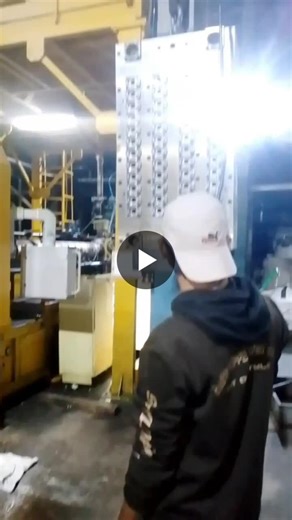 #injectionmolding #hotrunner #machinemaintenance #precisionengineering #teamwork | MD Tanvir islam