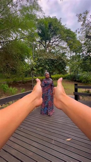 Modest looks, island roots. 🌴 @_shaistajhaan SHOP HERE : https://pacificislandsart.com #pacificislandsart | Pacific Islands Art PIA