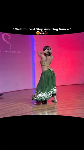 Munni Badnam hui 🔥🥵 || Dance performance 🎭 || Janhvi Gajjar || #dance #shorts #itemsong #hotgirl