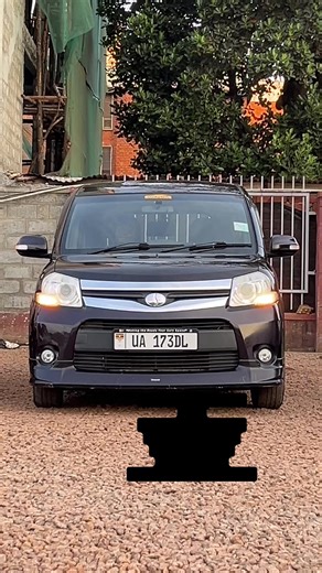 2011 Toyota Sienta Overview and Valuation