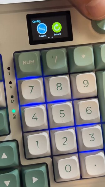 Exploring the Redragon K719 Keyboard with GIF Screen