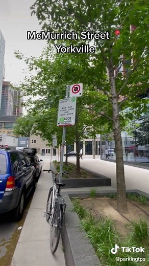 Demystifying Toronto Parking Bylaws: Coexisting Signs Explained