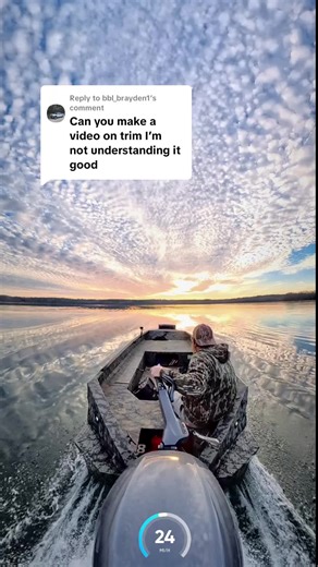 Replying to @bbl_brayden1how use trim to get your boat to lift #boattok #edgeduckboats #reaper #havoc #insta360