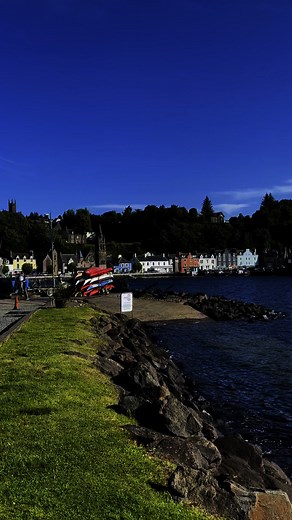 Hope everyone’s enjoying this glorious weather! Tobermory sparkling in the sunshine for all our visitors today! #harbourlife #summervibes #summer2025 #sailing #cruiselife #visitscotland | Tobermory Harbour Association
