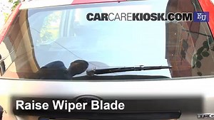 Rear Windshield Wiper Blade Change: 2003 Ford Fiesta TDCi 1.4L 4 Cyl. Turbo Diesel