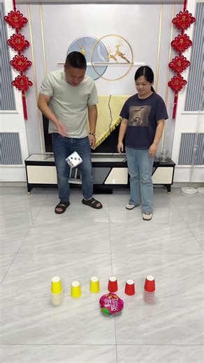 Roll the dice and stack the cups#funny