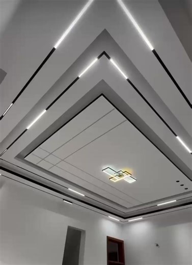 How to Become an Interior Designer: Essential Tips