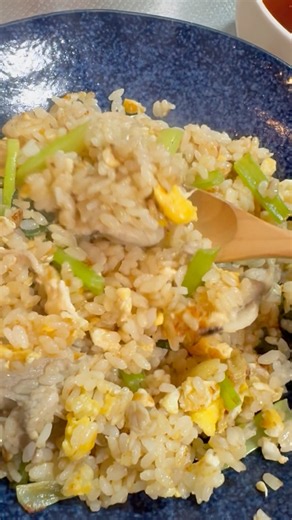 依存性抜群！黒酢ニンニク炒飯が美味すぎて最高！ #料理 #炒飯 #飯テロ #簡単レシピ