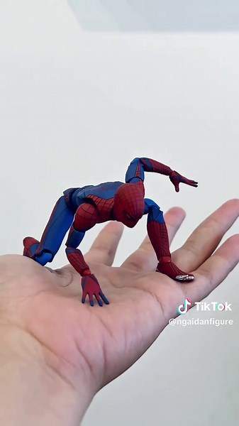 Amazing Spiderman Mafex 001: Posing CT Toys
