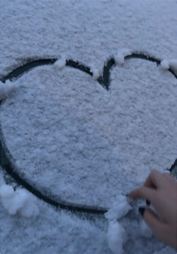 thehourglasswear (@thehourglasswear)’s video of yujin i miss him