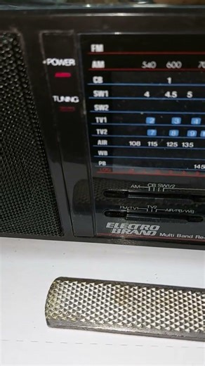 6. Miracle signals detected on this Electro Brand 2980 model radio.