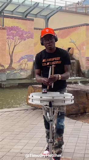 “I know what you want😏🥁🥁🥁” @@Busta Rhymes #mariahcarey #bustarhymes #iknowwhatyouwant #timothyfletcher #drums #trums