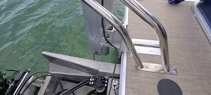 Follow up video - 15ft Talon on Tritoon. Working well!