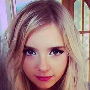 Chloe Adams Boyfriend 2026: Dating History & Exes - CelebsCouples