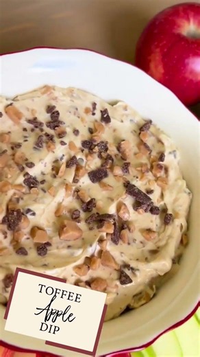 Need an easy fall treat? This Toffee Apple Dip is sweet, creamy, crunchy, and perfect!