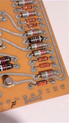 "1970s Computer Brain Module 🔥 Vintage Tech Exposed” #dreamtrackai #univac #vintageelectronics