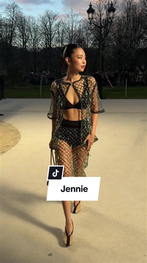 Jennie Shines at Chanel Fall/Winter 2026 Show in Paris