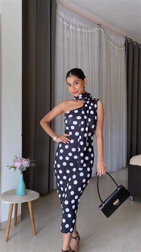 Tokyo Talkies on Instagram: "Your new season essential: polka dots!✨ @mansha_sundrani 🫶🏼 . . . #tokyotalkies #ttgals #getketch [tokyo talkies polka dot dress, polka dot outfits, retro chic fashion, trending women’s wear, casual chic looks, fall fashion]"