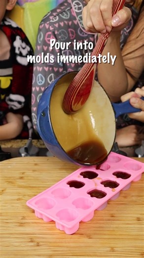 Vivian Aronson 袁倩祎 on Instagram: "Let's make some Maple syrup candy for Halloween! It's so fun to do with kids at home. Check the Recipe link in bio! Make sure to use 100% pure maple syrup from Canada!@puremaplefromcanada #ad #sponsored #halloween #halloween2020 #halloweentreats #maplesyrup #foodstagram #onthetable #buzzfeast #yummy #recipe #candy #momlife #candymaking #forkyeah #nomnom #recipes #instafood #yum #eeeeeats #feedfeed #vscofood #cooking #foodandwine #foodlovers"