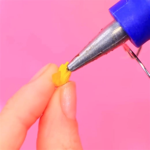 DIY Cardboard Fluffy Makeover K-Pop Demon Hunters in Airplane 10 Crafts for L.O.L. Dolls | Lalilu Español