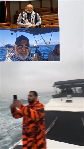 جماعت اسلامی کے لیڈر سینیٹر مشتاق احمد خان صاحب کا قافلہ ریڈ زون میں داخل اللہ تعالی حفاظت فرمائے دشت تو دشت ہیں دریا بھی نہ چھوڑے ہم نے بحر ظلمات میں دوڑا دئیے گھوڑے ہم نے دنیا کے سوا آٹھ ارب ‎ انسانوں اور پاکستان کے 25 کروڑ عوام کا قرض ادا کرنے والوں کو سلام عالمی صمود فلوٹیلا (Global Sumud Flotilla) میں تقریباً 47 چھوٹی اور درمیانی سائز کی کشتیوں میں تقریبا 45 ممالک کے 500 سے زائد افراد موجود ہیں یہ ڈاکٹرز، وکلا، فنکار، سیاستدان، اور انسانی حقوق کے کارکن ہیں جو جان ہتھیلی پر رکھے آگے بڑھ رہے 