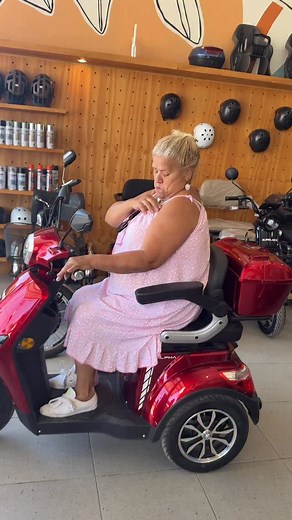 162K views · 2.6K reactions | O triciclo elétrico Alpha é um dos mais completos do mercado e está na promoção. Zap: 21 99550-7788. Saiba mais pelo zap: 21 99550-7788 | Supra Bike | Facebook