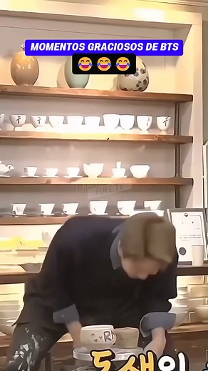 25K views · 2K reactions | Momentos graciosos de BTS 藍 #amazingfulltv #MomentosGraciososBTS #BTSFunnyMoments #BTSRisas #BTSLOL #BTSHumor | Amazing Full Tv | Facebook