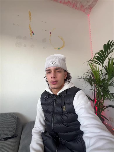 Locke (@93z1.e)’s videos with Originalton - floggi187erz